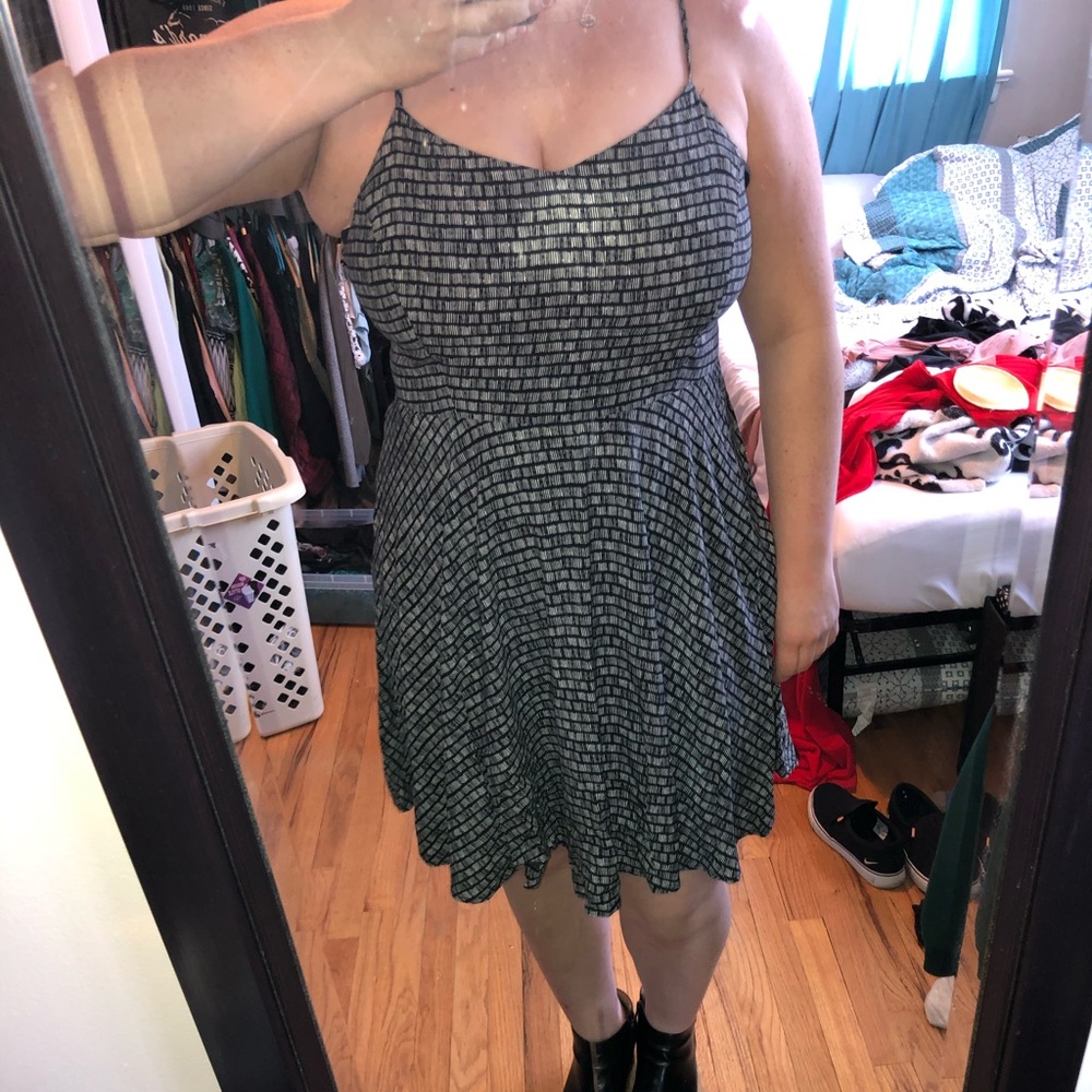 BLACK AND WHITE ALINE DRESS, XL